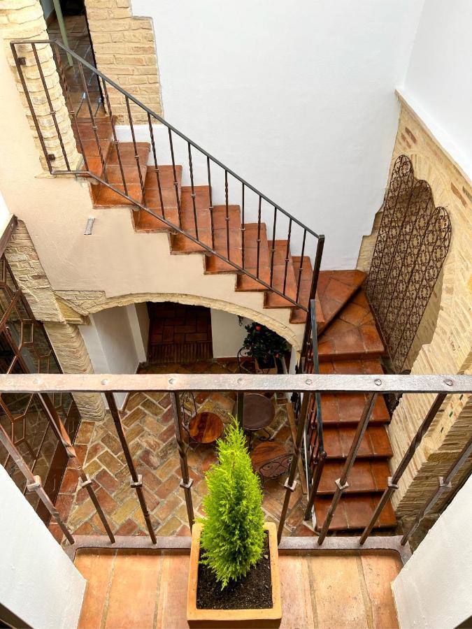 Hostal Servilia Carmona  Eksteriør billede