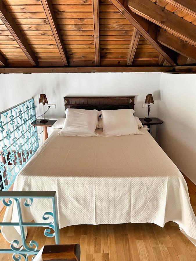 Hostal Servilia Carmona  Eksteriør billede
