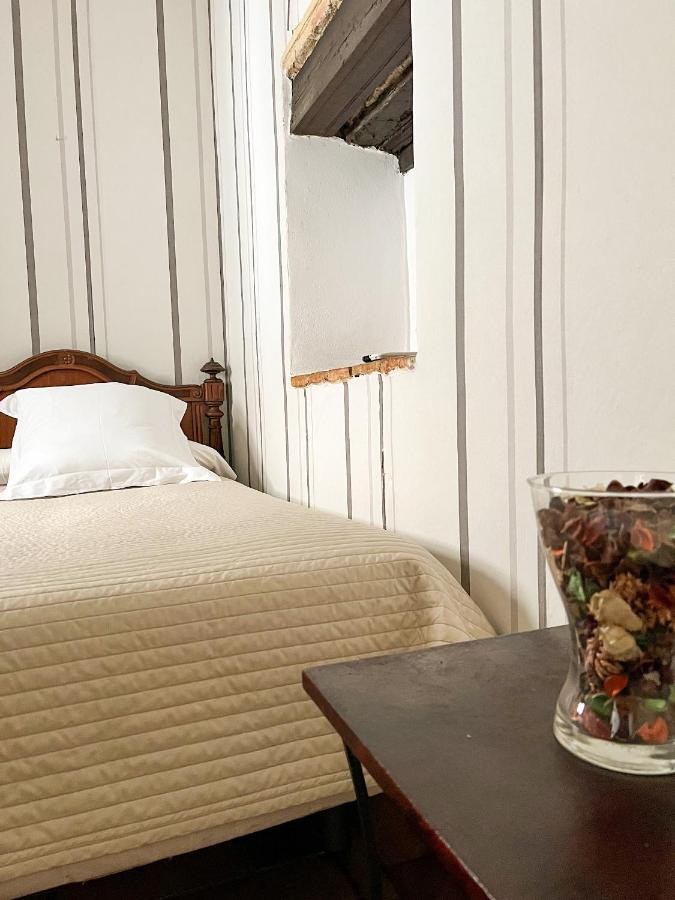Hostal Servilia Carmona  Eksteriør billede