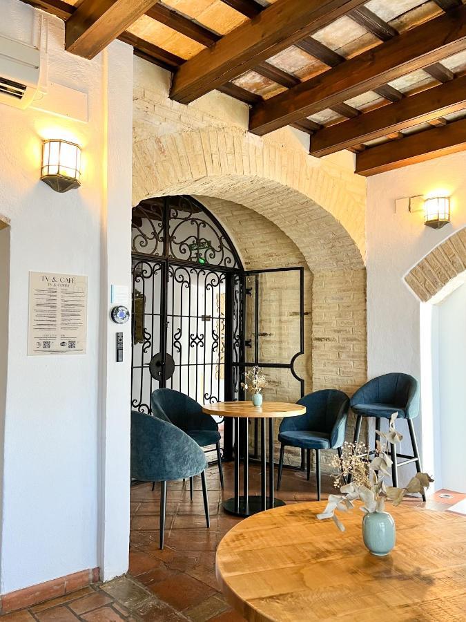 Hostal Servilia Carmona  Eksteriør billede