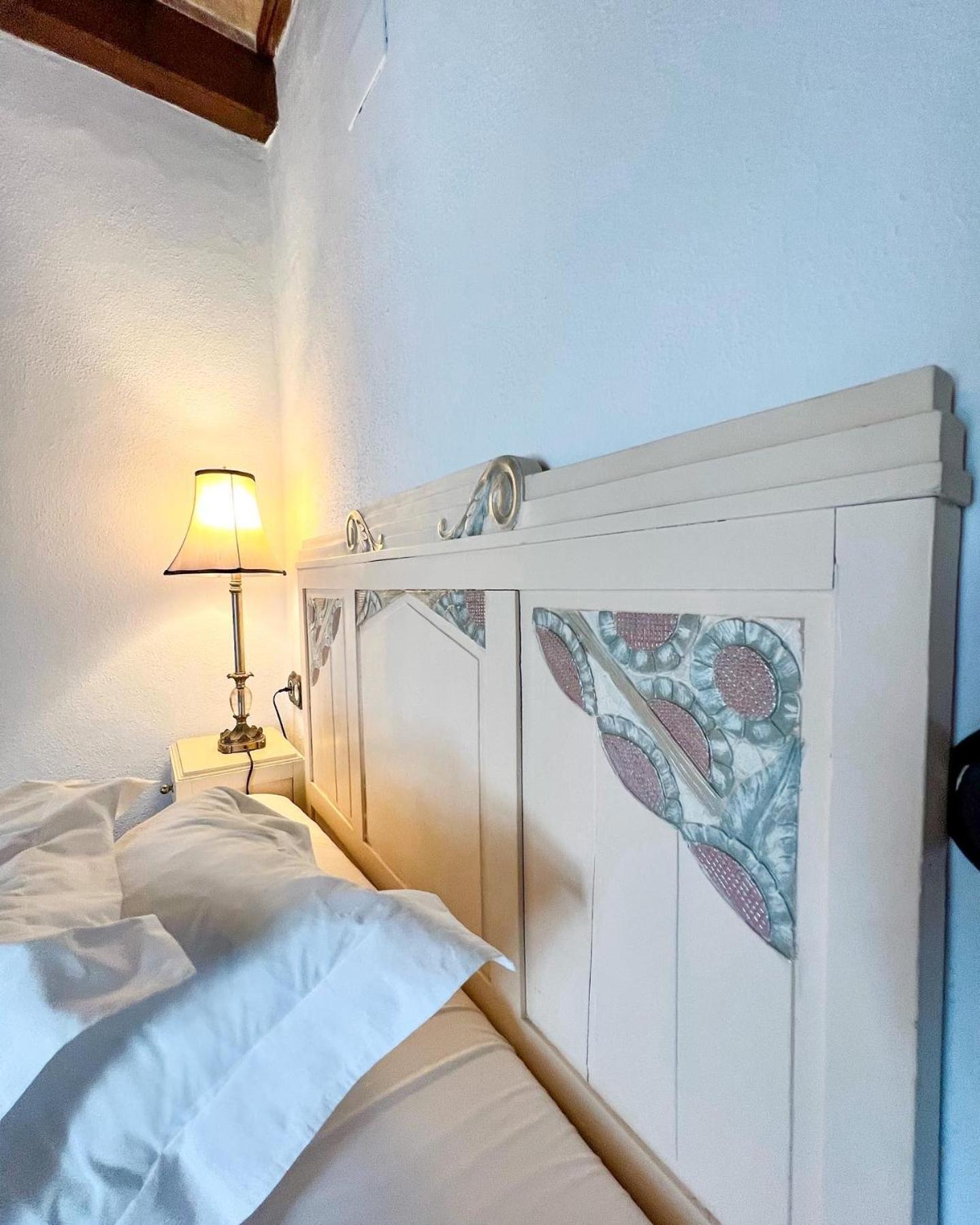 Hostal Servilia Carmona  Eksteriør billede
