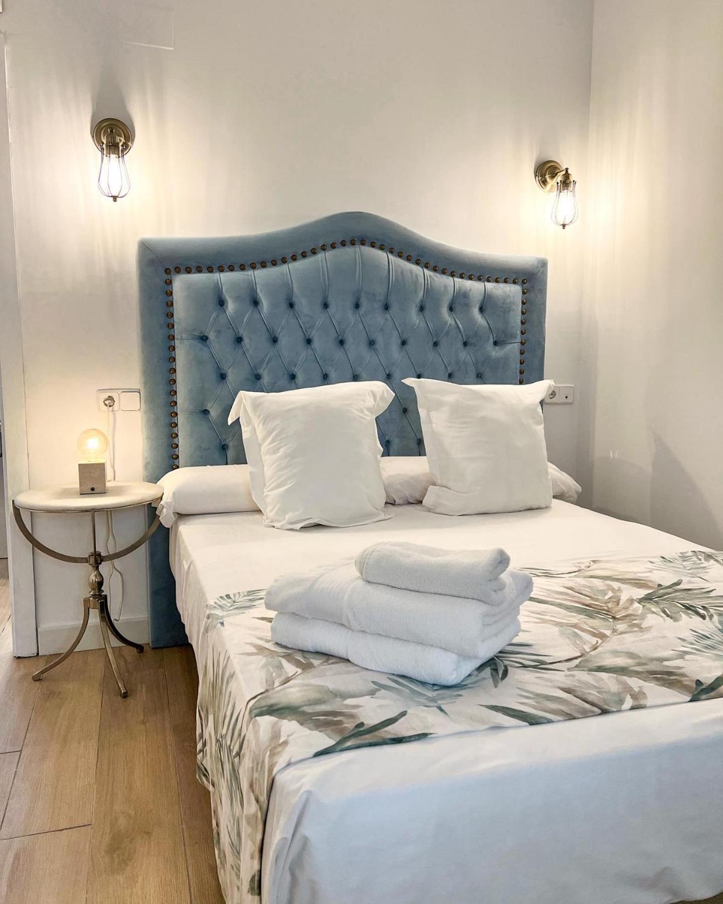 Hostal Servilia Carmona  Eksteriør billede